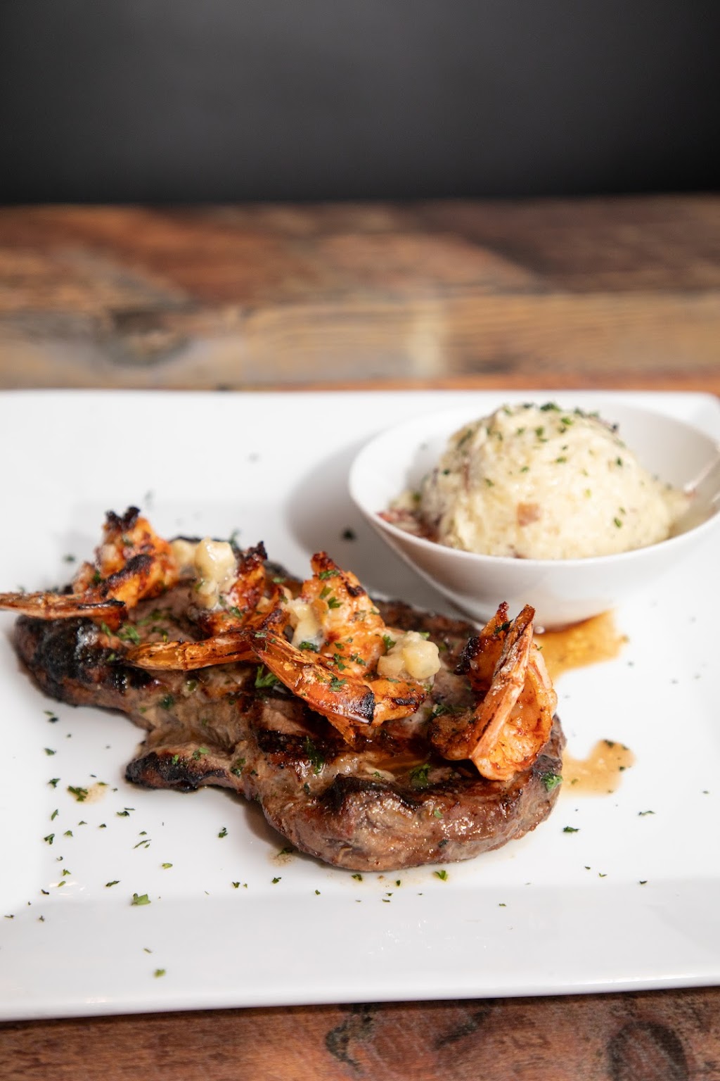 Spectators Bar & Grill - Lake Pointe | restaurant | 1525 Lake Pointe Pkwy Suite 100, Sugar Land, TX 77478, USA | 3468747275 OR +1 346-874-7275