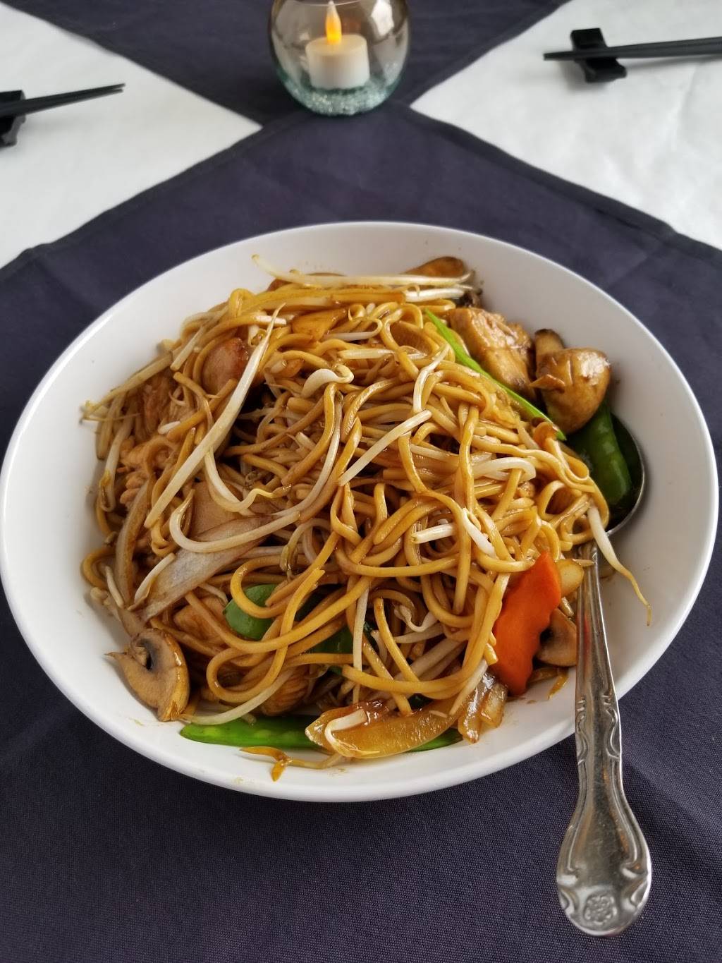 Seven Luck | restaurant | 3964, 889 S Roselle Rd, Schaumburg, IL 60193, USA | 8478912888 OR +1 847-891-2888