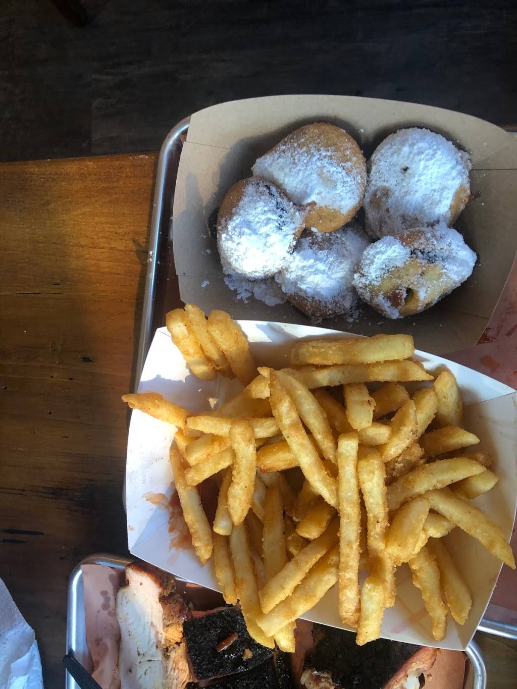 Hudson Smokehouse | restaurant | 37 Bruckner Blvd, The Bronx, NY 10454, USA | 7188727742 OR +1 718-872-7742