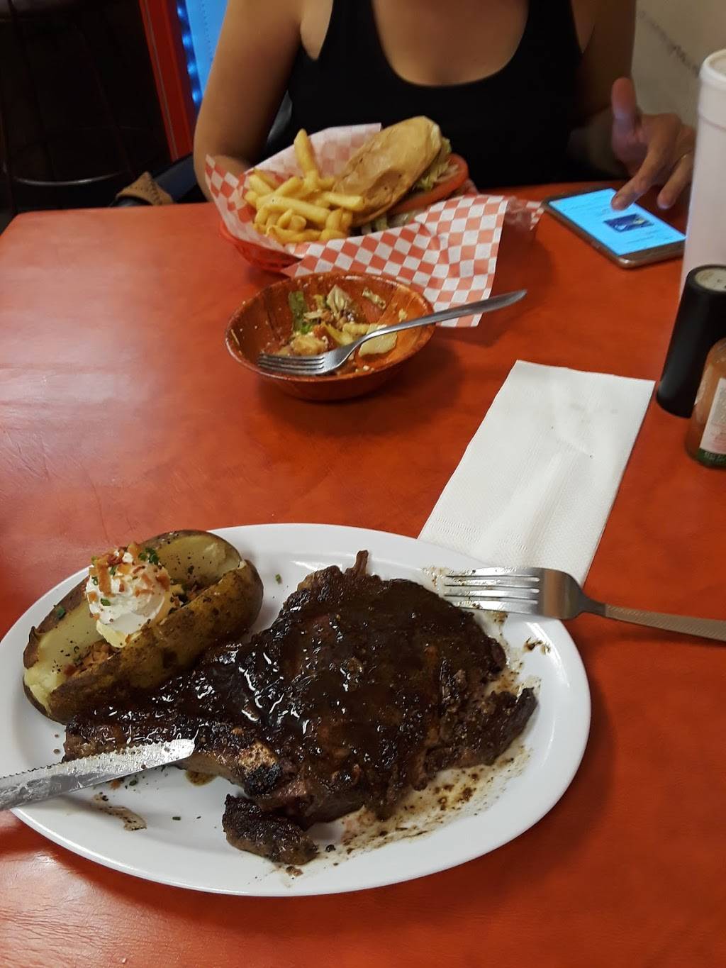 Mannys Cowboy Burgers | restaurant | 1279 W Frontage Rd, Rio Rico, AZ 85648, USA | 5202818033 OR +1 520-281-8033