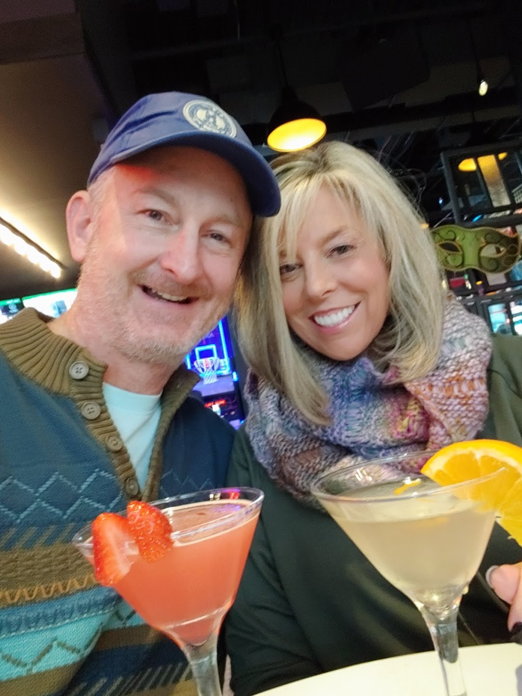 Sports & Social St. Louis | restaurant | 651 Clark Ave, St. Louis, MO 63102, USA | 3144925064 OR +1 314-492-5064