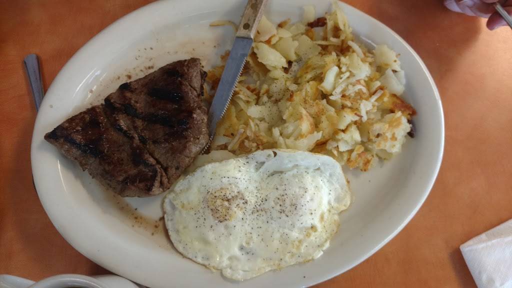 Lincoln Square Family Restaurant | restaurant | 1514 IN-37, Elwood, IN 46036, USA | 7655570009 OR +1 765-557-0009