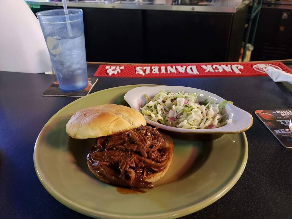 Horseshoe Lounge & Restaurant | restaurant | 410 St Louis Rd, Collinsville, IL 62234, USA | 6183459350 OR +1 618-345-9350