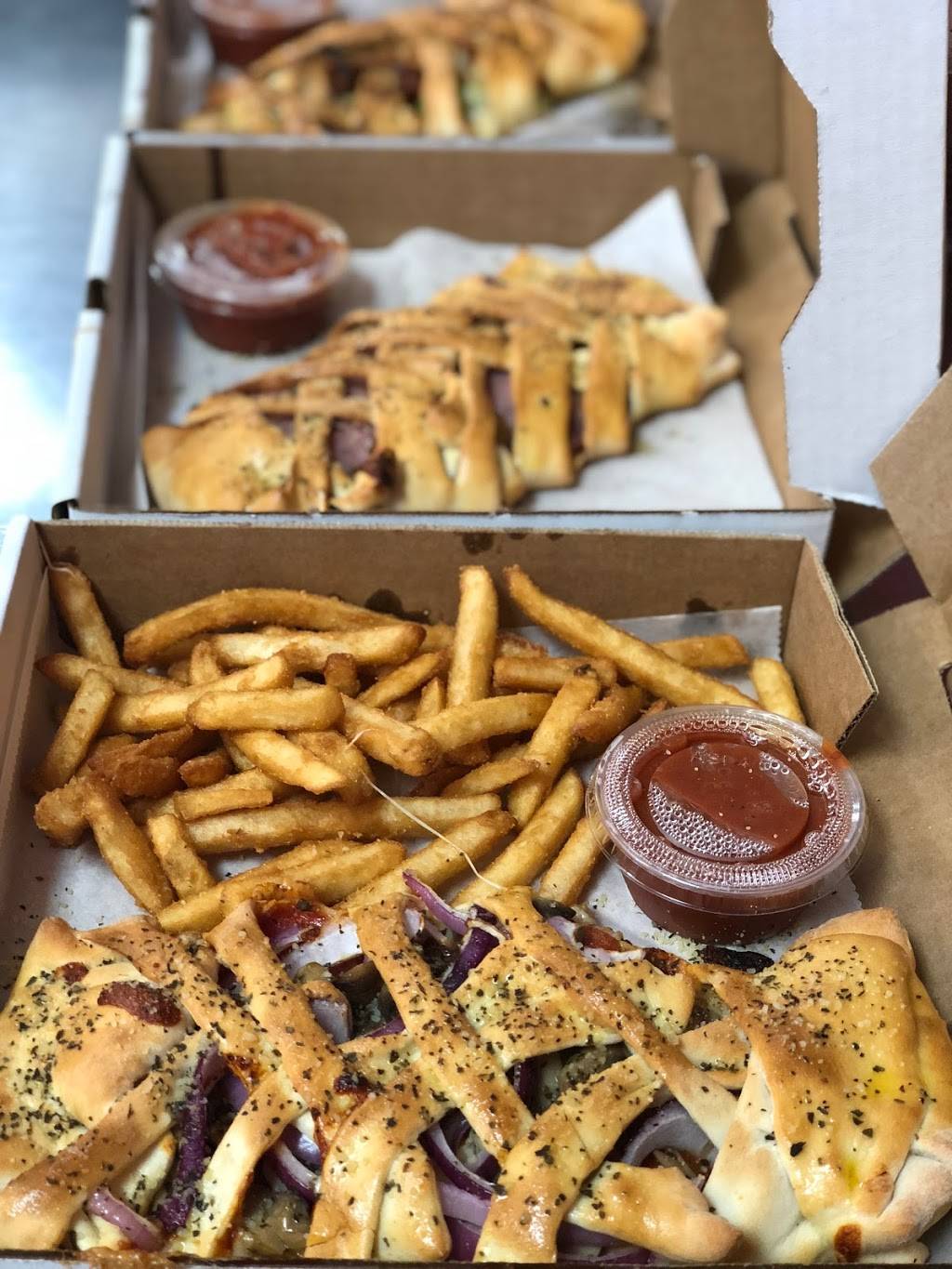 "Your" Pizza Shop | meal delivery | 1077 W Exchange St, Akron, OH 44313, USA | 3308677000 OR +1 330-867-7000