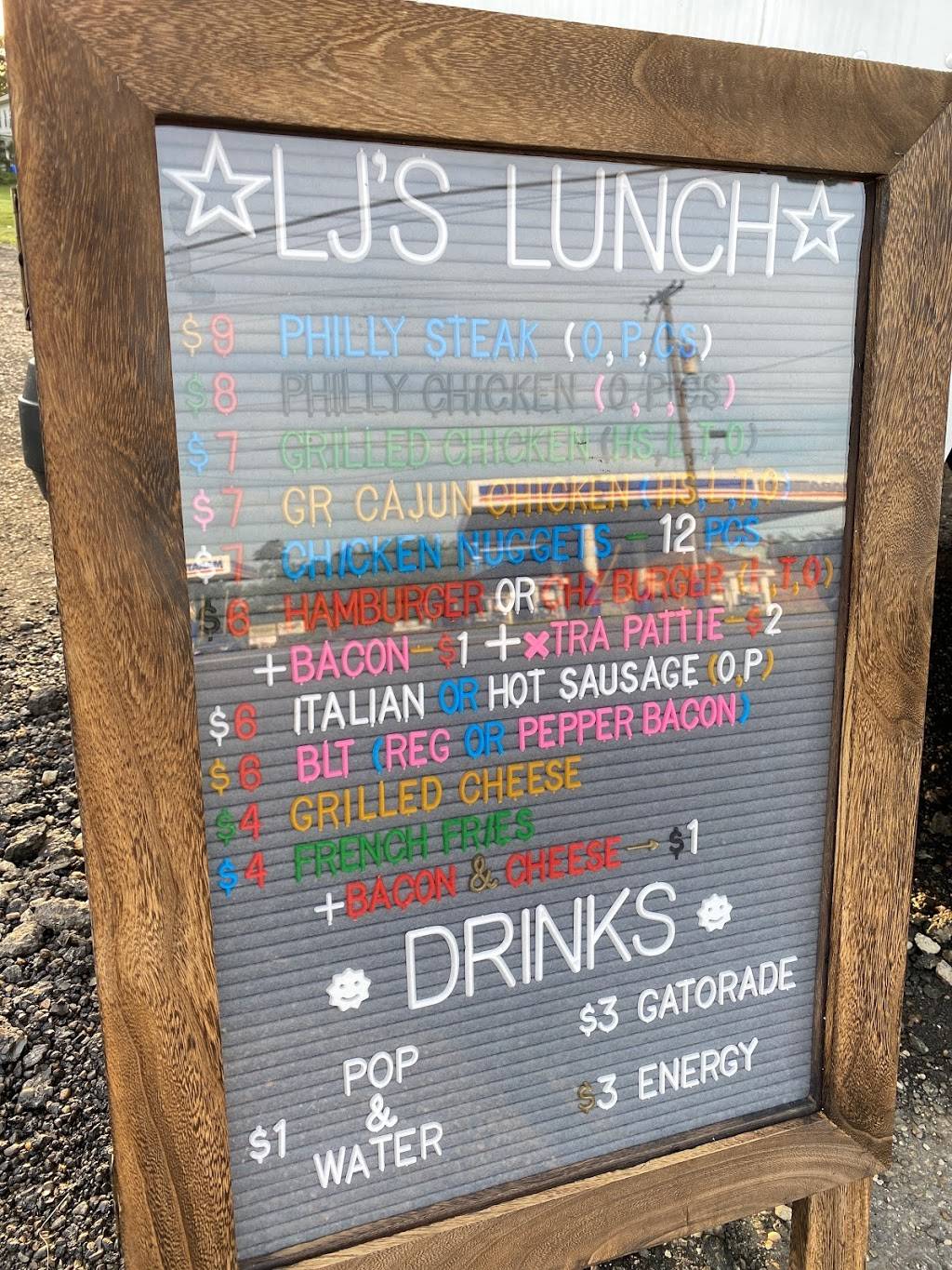 LJs Food Truck | restaurant | 10960 W Akron-Canfield Rd, Canfield, OH 44406, USA | 2347160636 OR +1 234-716-0636