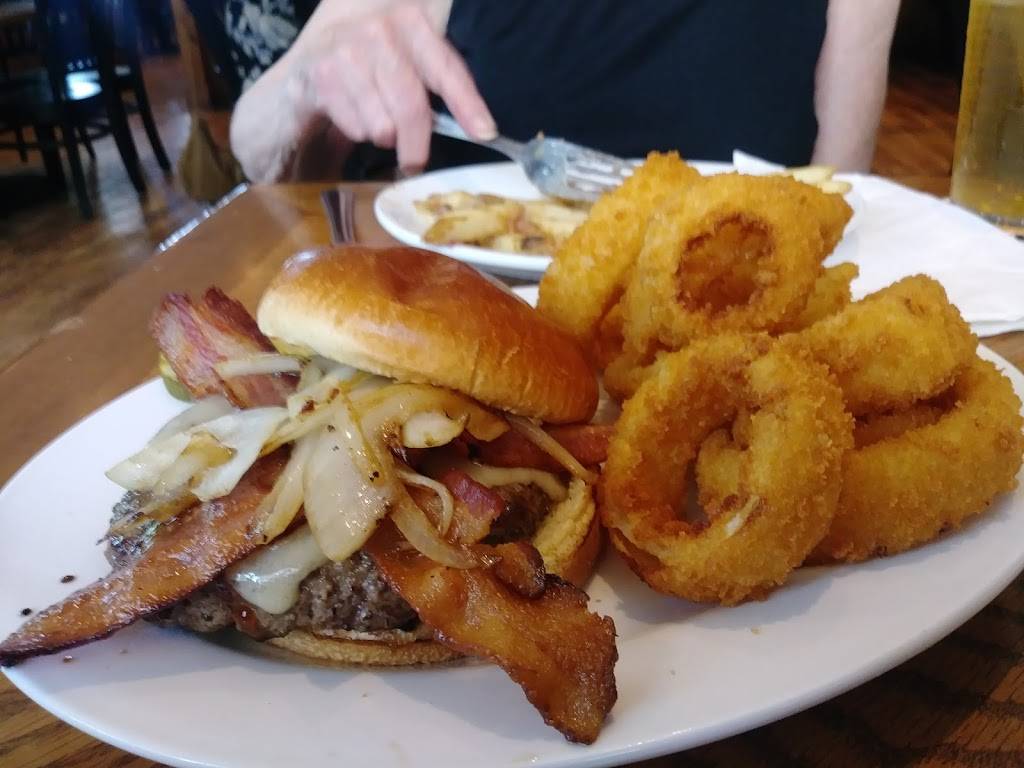 The Distillery Restaurant DeWitt | restaurant | 3112 Erie Blvd E, Syracuse, NY 13214, USA | 3154492337 OR +1 315-449-2337