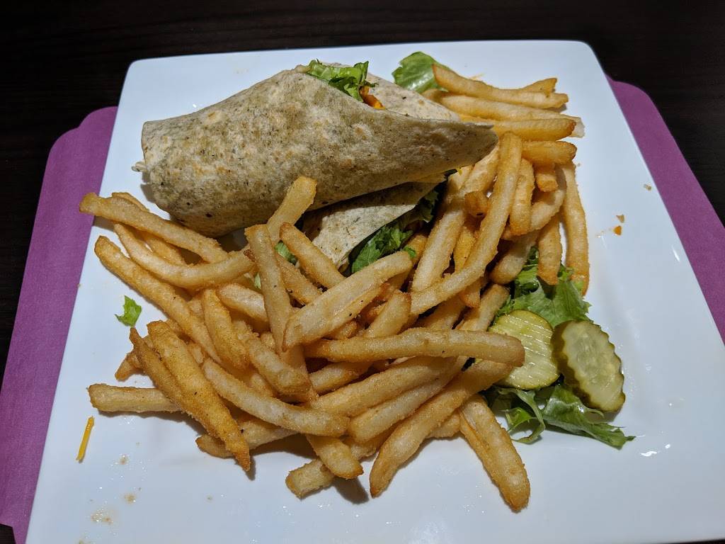 Cheerleader Pub & Grill | restaurant | 1590 Jefferson St, Jefferson City, MO 65109, USA | 5736589136 OR +1 573-658-9136