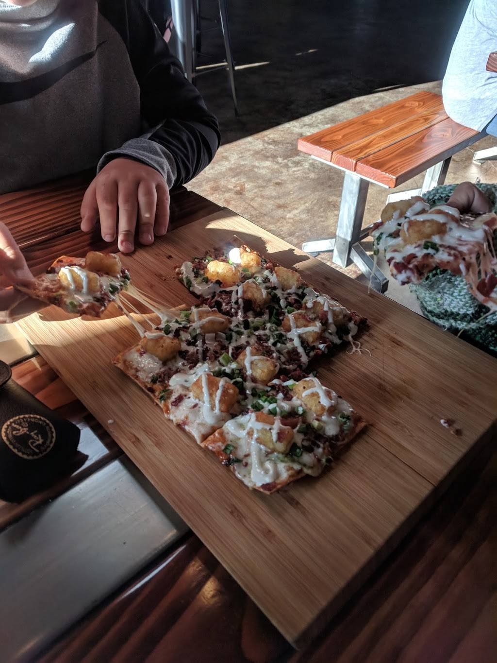 Barley & Bine Beer Cafe | restaurant | 7765 Bell Rd, Windsor, CA 95492, USA | 7076577774 OR +1 707-657-7774