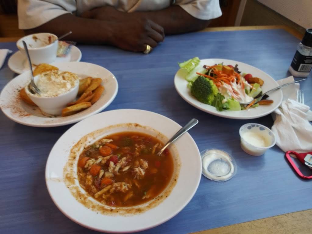 Surf Rider Restaurant | restaurant | 1 Marina Rd, Hampton, VA 23669, USA | 7577239366 OR +1 757-723-9366