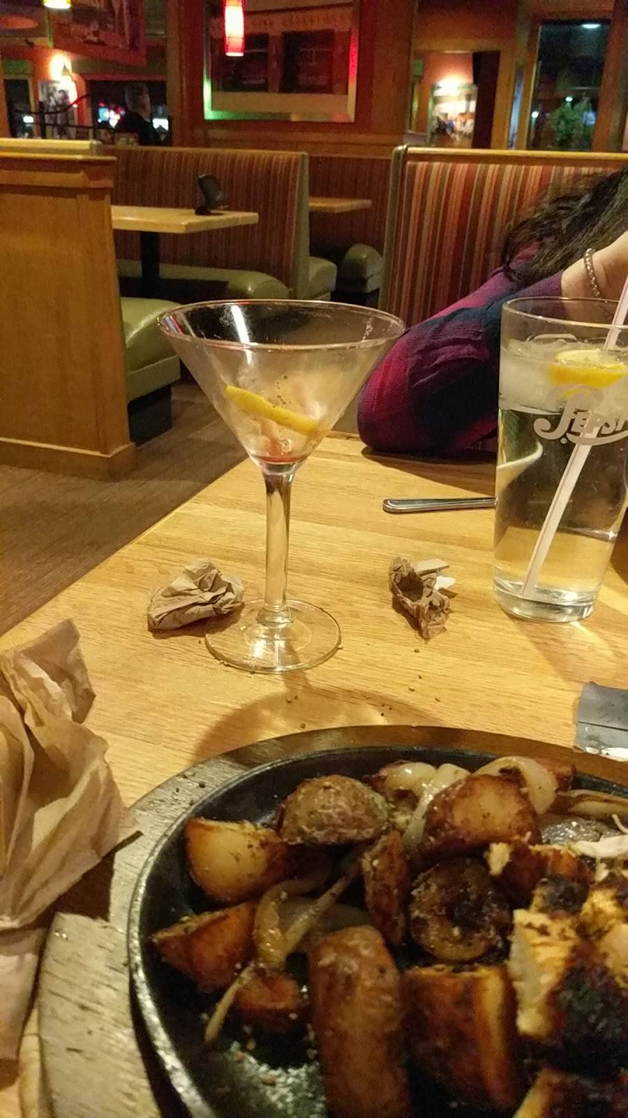 Applebees Grill + Bar | restaurant | 680 Southbridge St, Auburn, MA 01501, USA | 5087217817 OR +1 508-721-7817