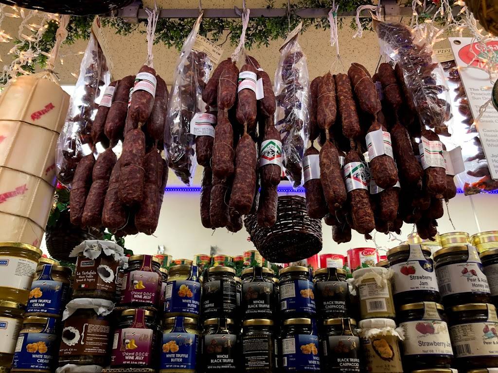 Casa Della Mozzarella | restaurant | 604 E 187th St, Bronx, NY 10458, USA | 7183643867 OR +1 718-364-3867