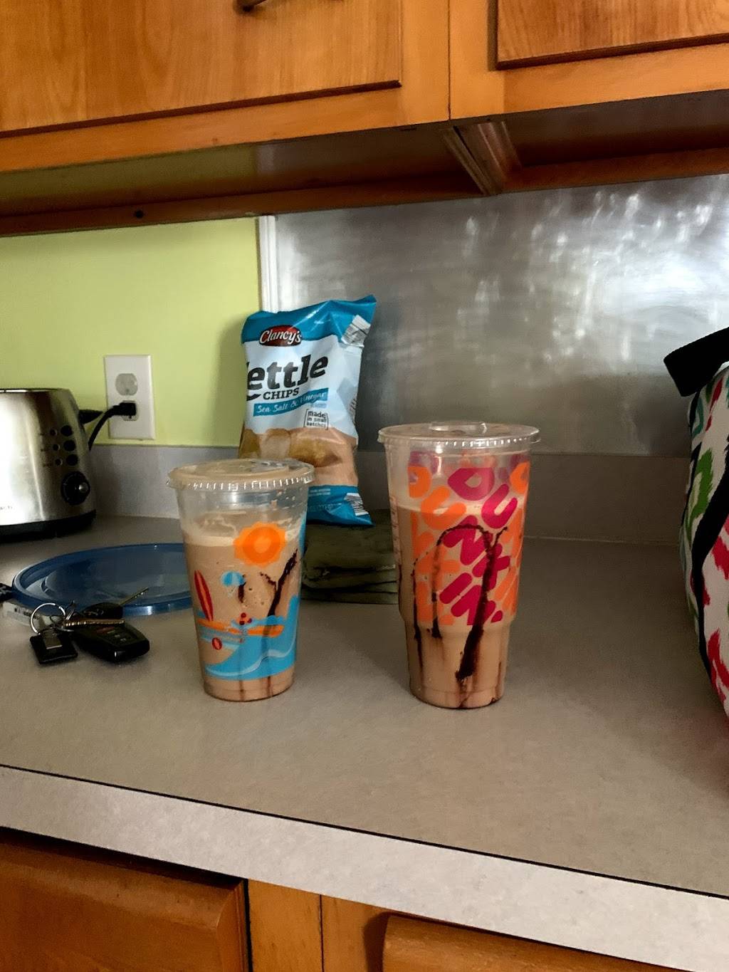 Dunkin | bakery | 6238 Thompson Rd, Syracuse, NY 13206, USA | 3154845762 OR +1 315-484-5762