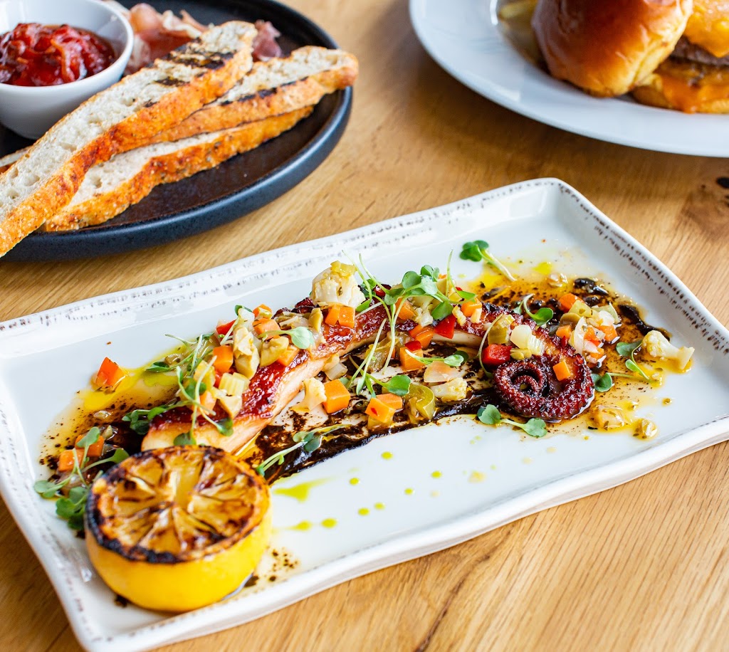 Lirica | restaurant | 900 E Grand Ave, Chicago, IL 60611, USA | 8727105750 OR +1 872-710-5750