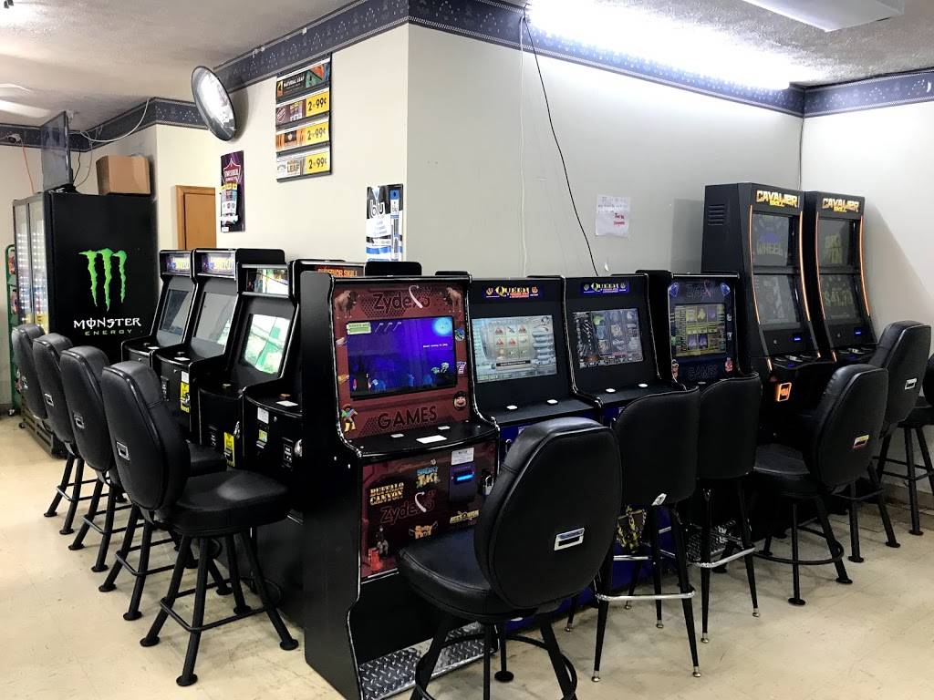 Dinwiddies bp gas & deli & fried chicken | meal takeaway | 2895 Anderson Hwy, Powhatan, VA 23139, USA | 8045988124 OR +1 804-598-8124