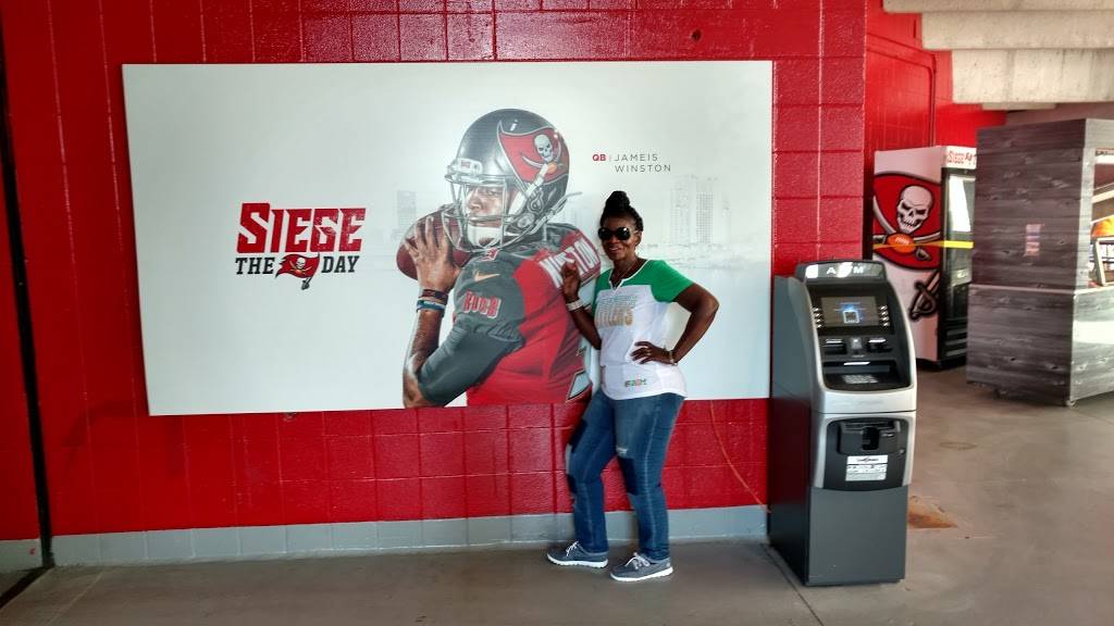 Churchs Chicken | restaurant | 3201 E Hillsborough Ave, Tampa, FL 33610, USA | 8132387900 OR +1 813-238-7900