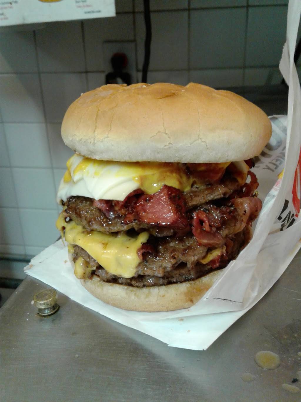 Wienerschnitzel | restaurant | 3203 W Alameda, Burbank, CA 91505, USA | 8188411917 OR +1 818-841-1917