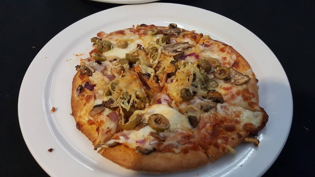 BZ’s Pizza and Italian Kitchen | restaurant | 7856 E Wrightstown Rd, Tucson, AZ 85715, USA | 5205461402 OR +1 520-546-1402
