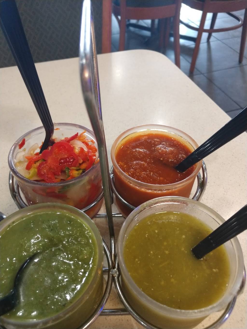 Metro Tandoor | restaurant | 8500 Annapolis Rd, New Carrollton, MD 20784, USA | 2407647950 OR +1 240-764-7950