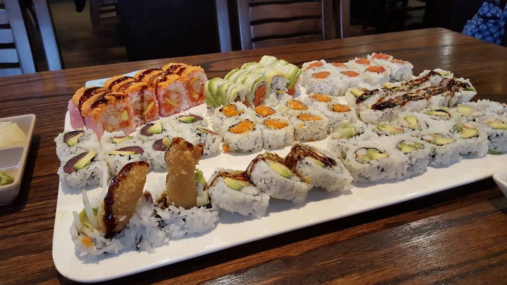 Sushi Republic | restaurant | 3365 Hillside Avenue, New Hyde Park, NY 11040, USA | 5167473377 OR +1 516-747-3377