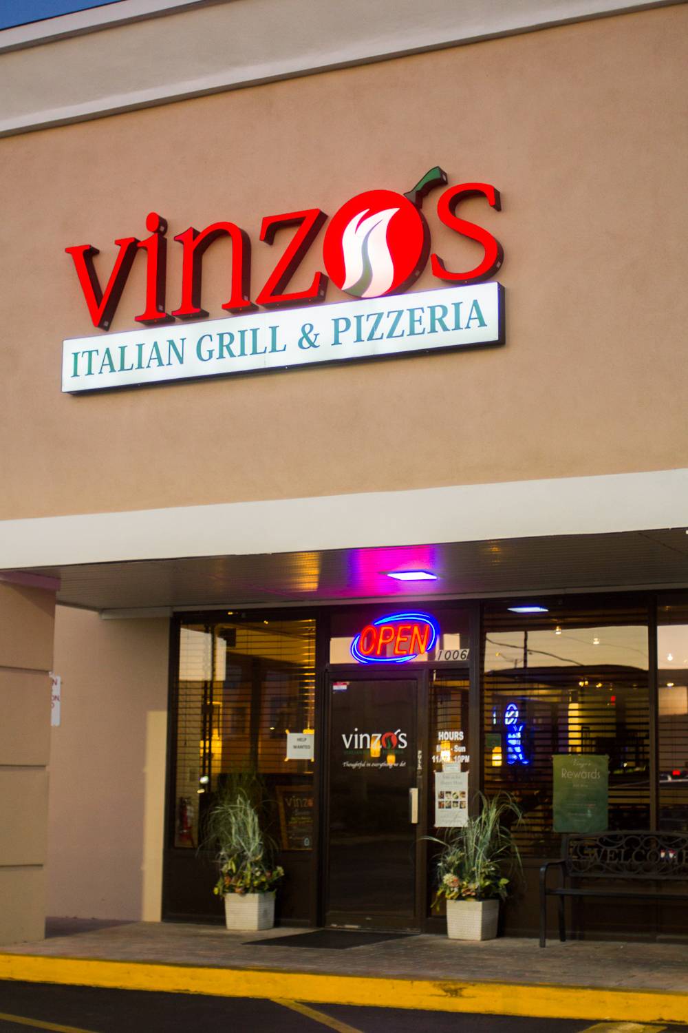 Vinzos | restaurant | 1006 FL-436, Casselberry, FL 32707, USA | 4073319090 OR +1 407-331-9090