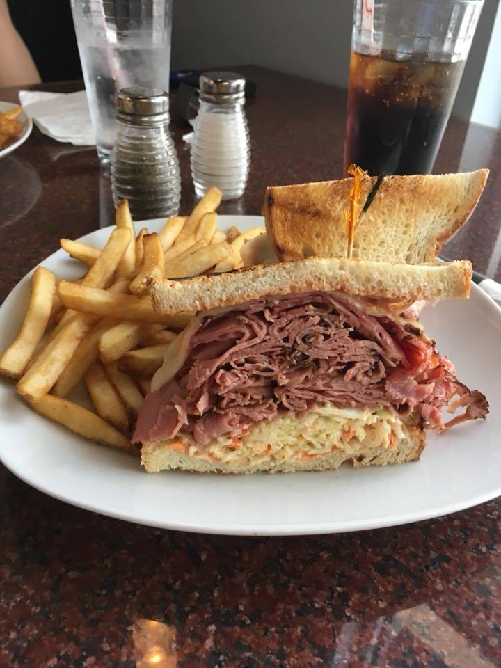 Wildwood Grill | restaurant | 3335 Banwell Rd, Windsor, ON N8N 0B4, Canada | 5199797967 OR +1 519-979-7967