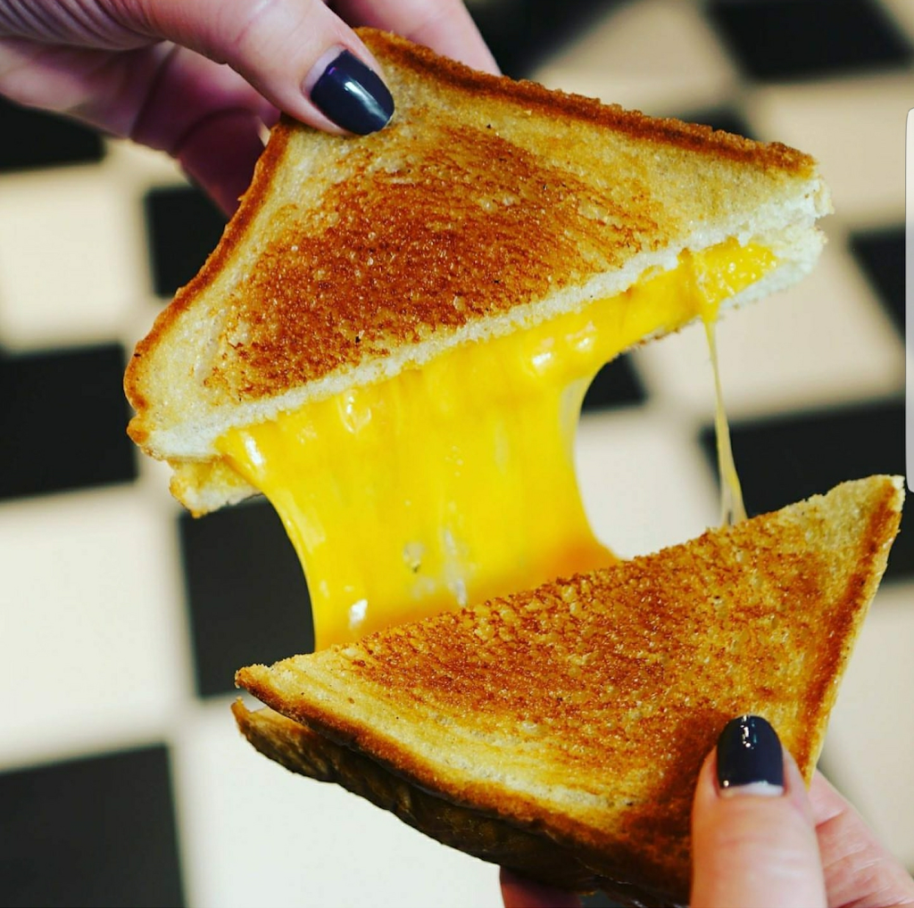 Wimpys Diner | restaurant | 65 Rylander Blvd, Scarborough, ON M1B 5M5, Canada | 4162826857 OR +1 416-282-6857