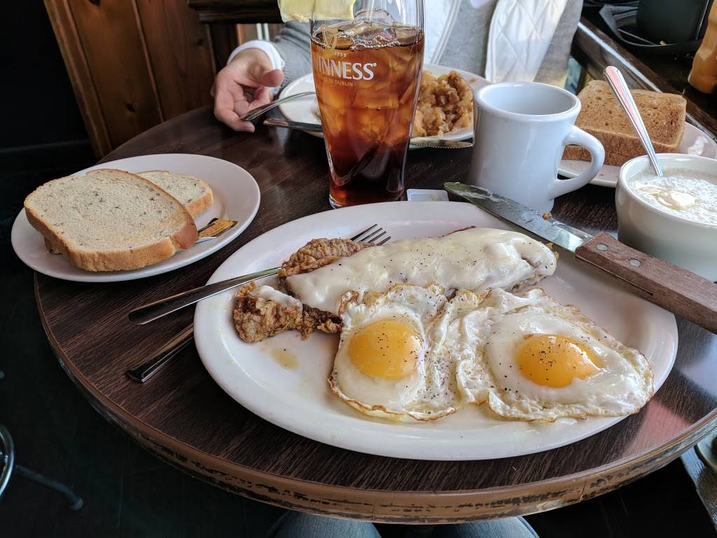 Tune Inn | restaurant | 331 Pennsylvania Ave SE, Washington, DC 20003, USA | 2025432725 OR +1 202-543-2725