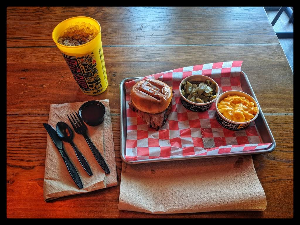 Dickeys Barbecue Pit | restaurant | 7451 Youree Dr # 28, Shreveport, LA 71105, USA | 3182176070 OR +1 318-217-6070