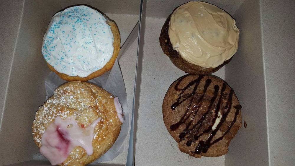 Maggies Magic Muffins Austintown | bakery | 5416 Mahoning Ave, Austintown, OH 44515, USA | 3307937500 OR +1 330-793-7500
