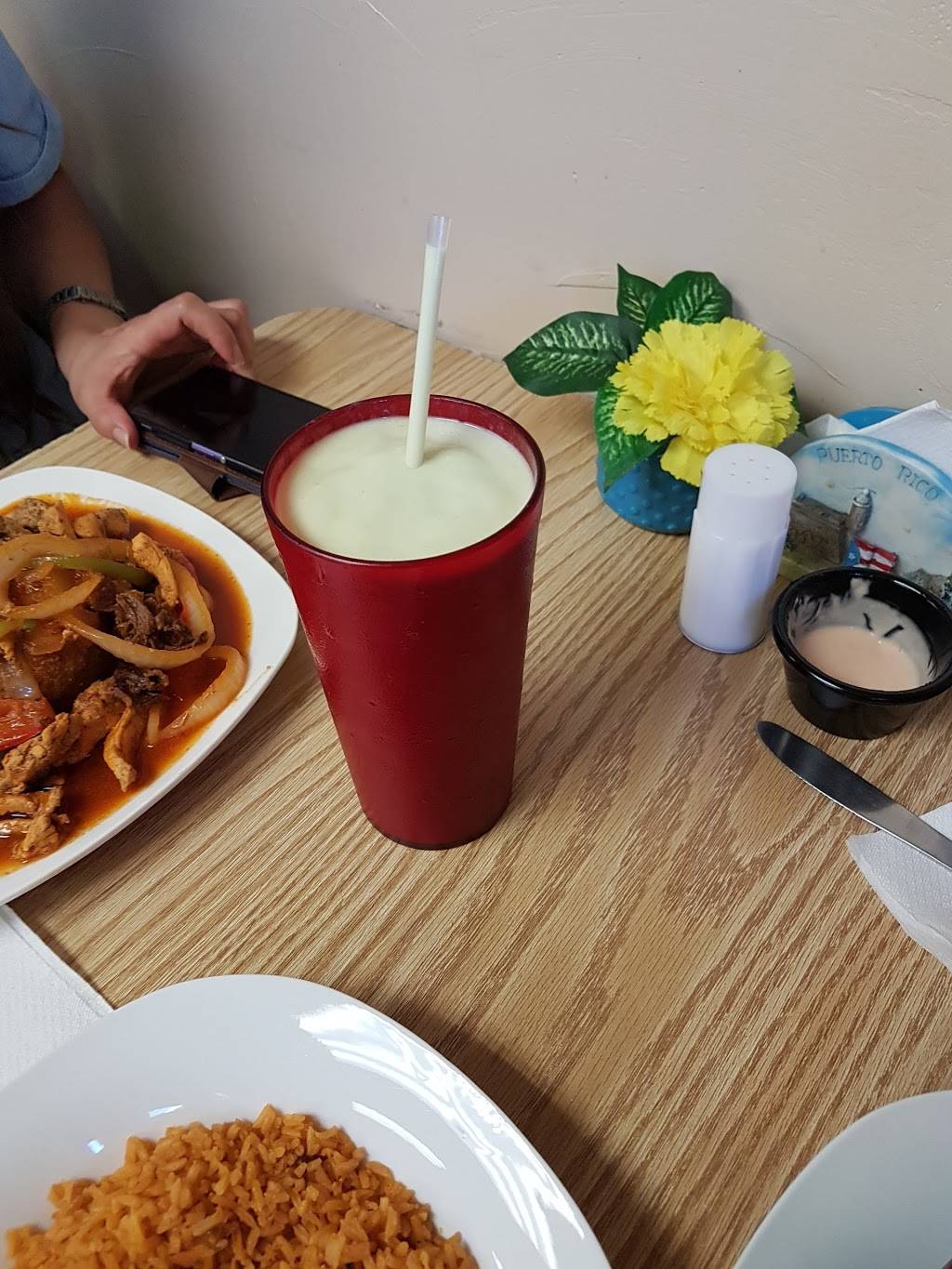 Rincón Criollo Restaurant | restaurant | 1523 Grandville Ave SW, Grand Rapids, MI 49503, USA | 6162415591 OR +1 616-241-5591