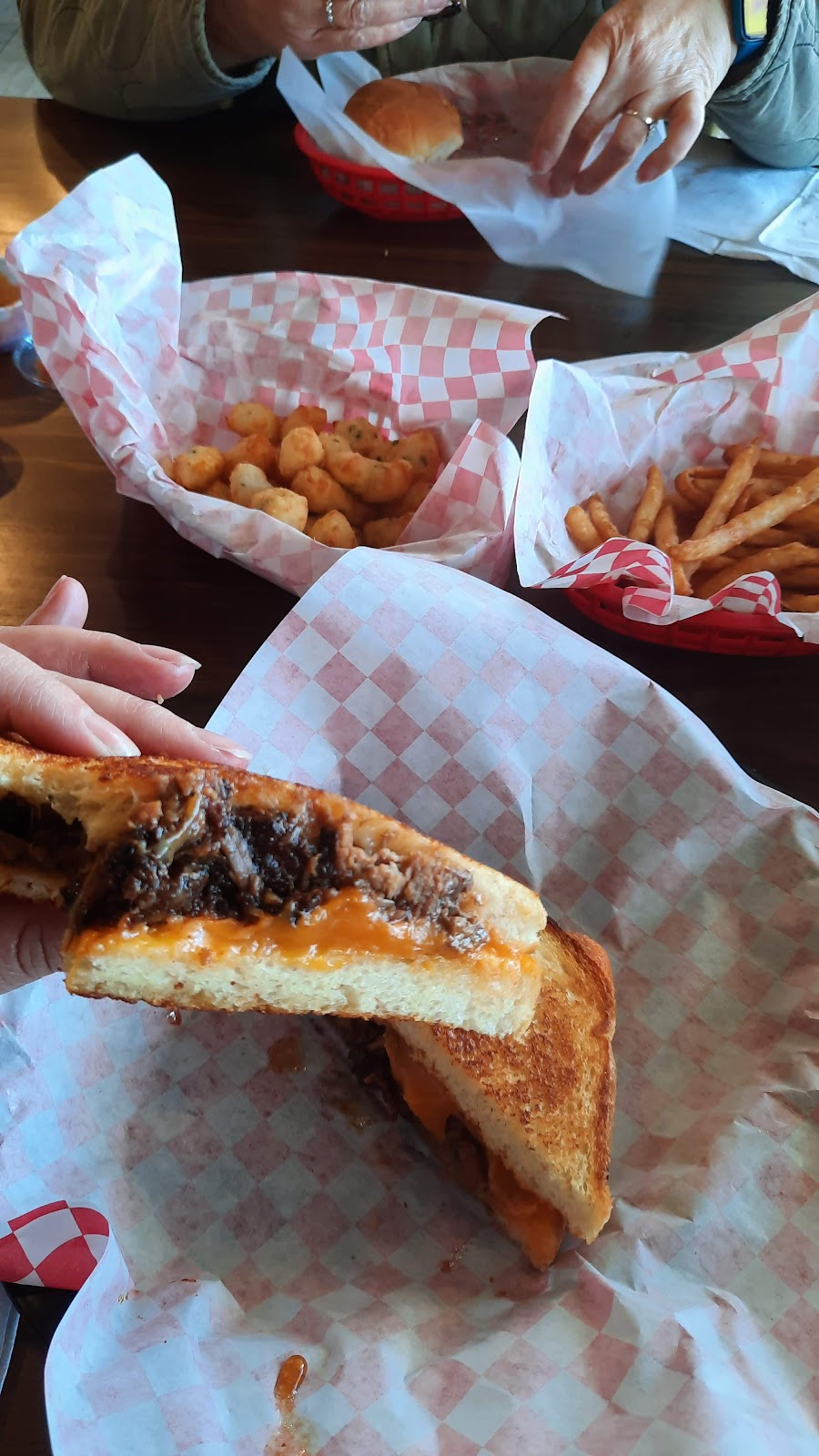 Smokey Jakes BBQ Restaurant | restaurant | 12 2nd St NW, Aitkin, MN 56431, USA | 2189288100 OR +1 218-928-8100