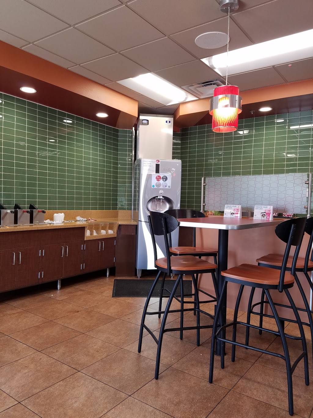 Jack in the Box | restaurant | 2955 N Chester Ave, Bakersfield, CA 93308, USA | 6613879454 OR +1 661-387-9454