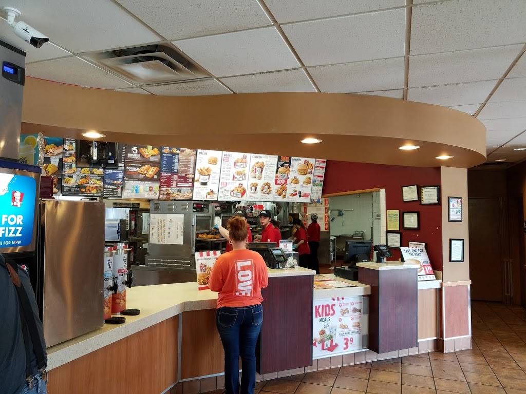 KFC | restaurant | 369 Bracket Way, Blairsville, GA 30512, USA | 7067451618 OR +1 706-745-1618