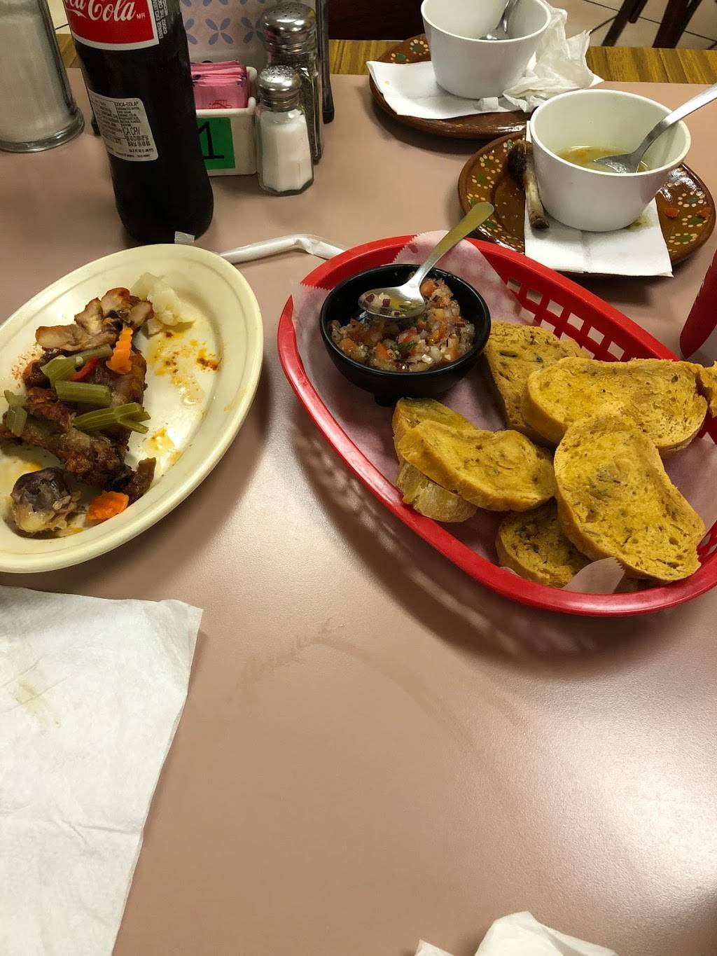 Lisboa Madrid | restaurant | 3743 Pleasanton Rd, San Antonio, TX 78221, USA | 2109222118 OR +1 210-922-2118