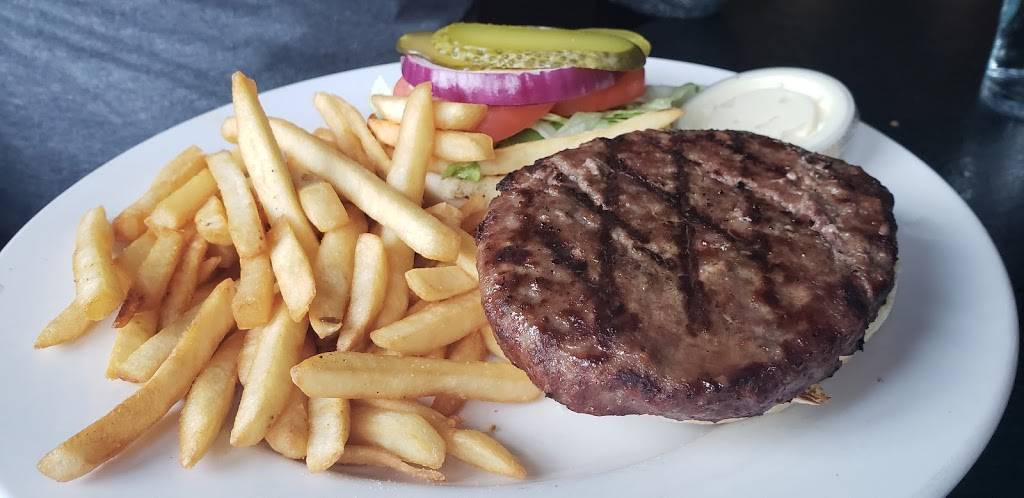 Willie Stouts | restaurant | 2175 Sheppard Ave E, North York, ON M2J 5B8, Canada | 4164990383 OR +1 416-499-0383