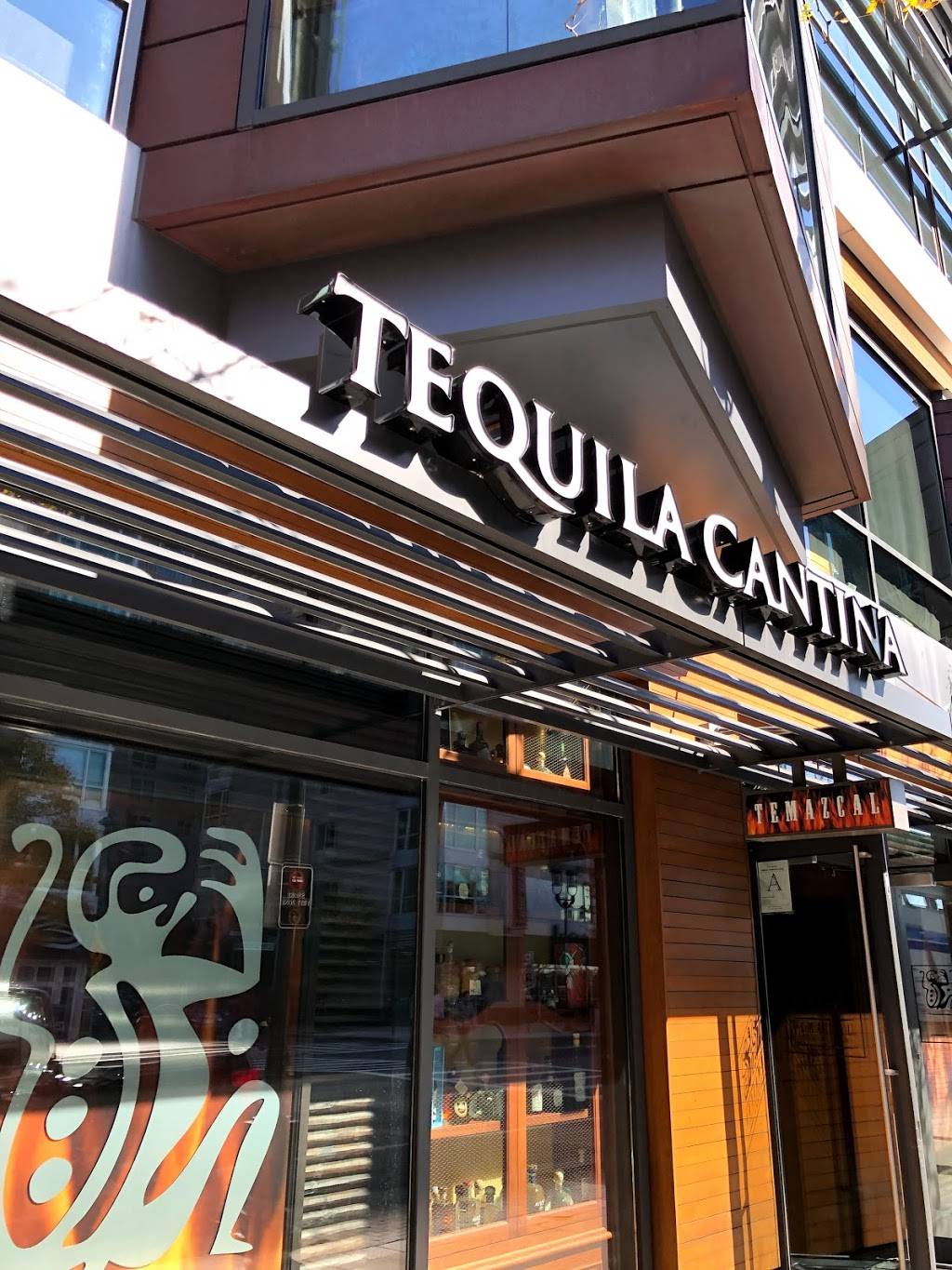 Temazcal Tequila Cantina | restaurant | 250 Northern Ave #2, Boston, MA 02210, USA | 6174393502 OR +1 617-439-3502