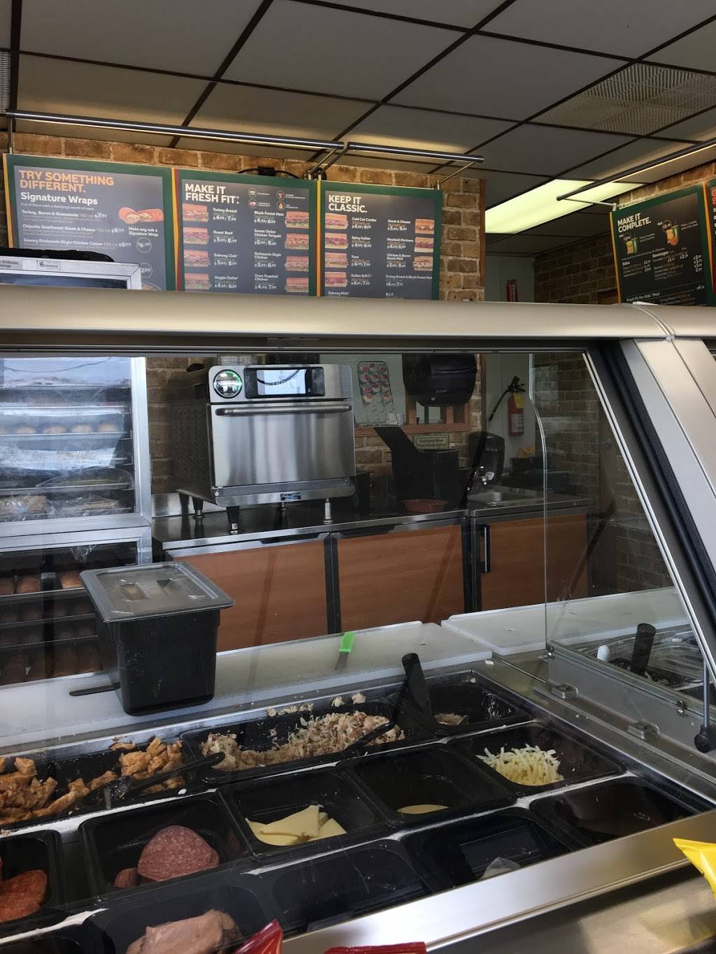 Subway | meal takeaway | 20 E Maple Rd, Troy, MI 48083, USA | 2486163058 OR +1 248-616-3058