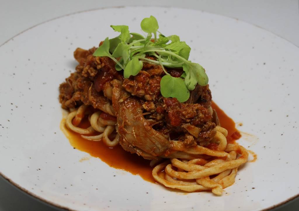 Le Géraldine | restaurant | 163 Rue Saint-Eustache, Saint-Eustache, QC J7R 2L5, Canada | 4504724441 OR +1 450-472-4441