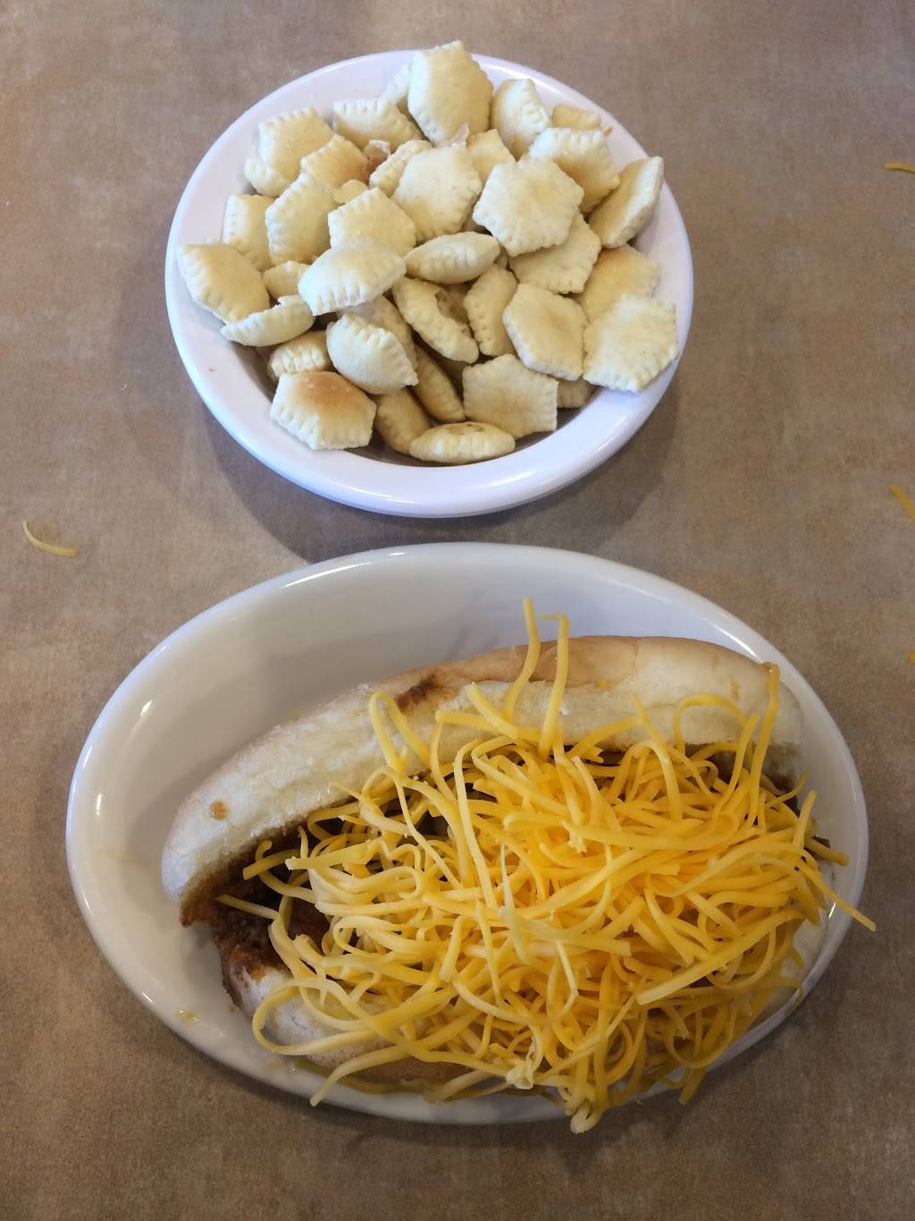 Skyline Chili | restaurant | 4024 Dutchmans Ln, Louisville, KY 40207, USA | 5027210093 OR +1 502-721-0093