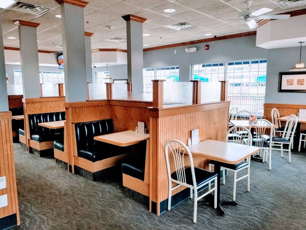 Culvers | restaurant | 220 Oak Creek Plaza, Mundelein, IL 60060, USA | 8475666900 OR +1 847-566-6900