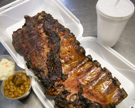 Ashleys Bar-B-Que | restaurant | 1501 W Center St, Milwaukee, WI 53206, USA | 4143727666 OR +1 414-372-7666