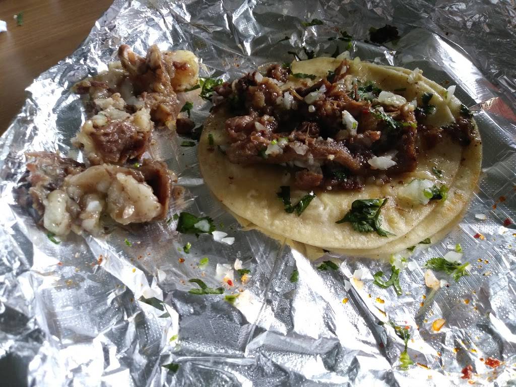 Tacos El Chino | restaurant | 223 S Utica Ave, Tulsa, OK 74104, USA | 9184063763 OR +1 918-406-3763