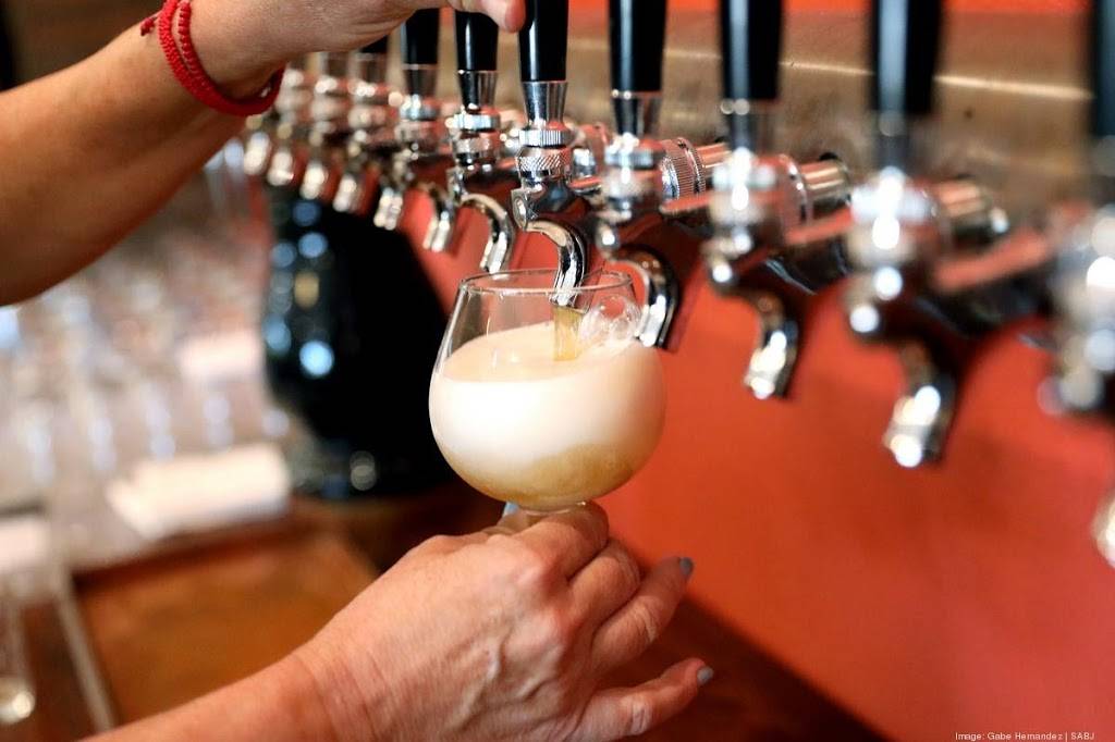 Künstler Brewing | restaurant | 302 E Lachapelle, San Antonio, TX 78204, USA | 2106884519 OR +1 210-688-4519