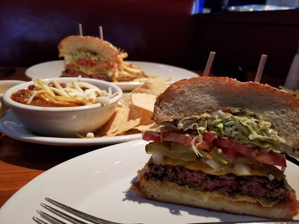 Hillstone | restaurant | 202 Wilshire Blvd, Santa Monica, CA 90401, USA | 3105767558 OR +1 310-576-7558