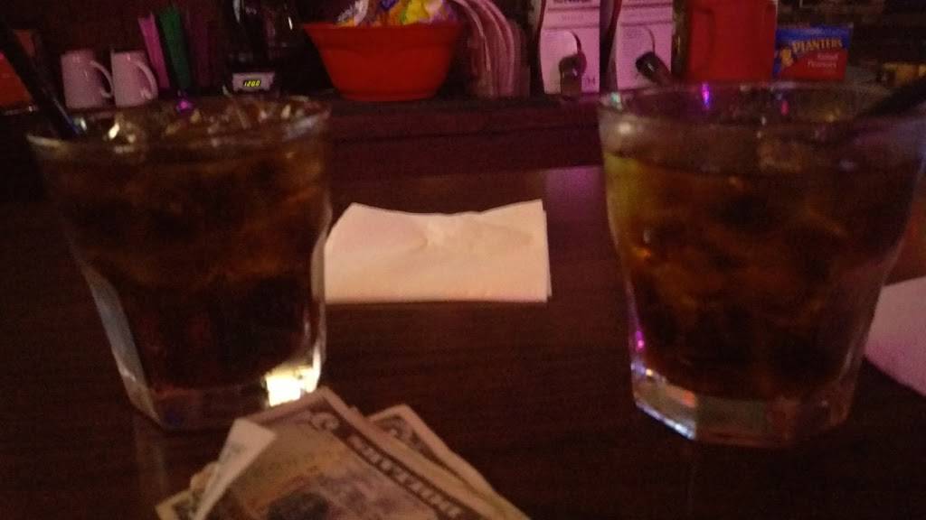 Hy Roy Lounge | restaurant | 5050 Heil Ave, Huntington Beach, CA 92649, USA | 7148469750 OR +1 714-846-9750