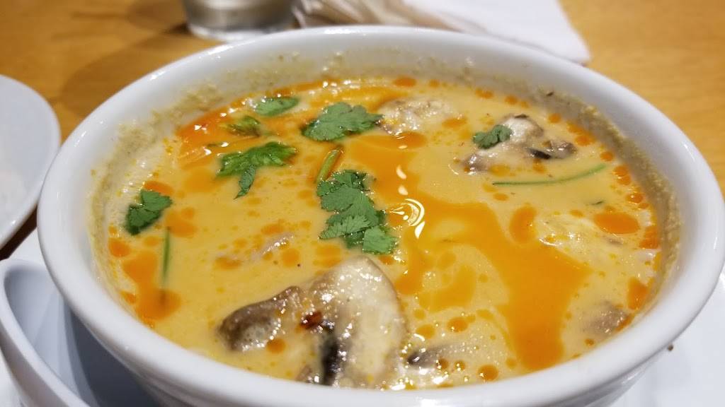 Zenna- Thai & Japanese | restaurant | 3001 Bledsoe St, Fort Worth, TX 76107, USA | 6822507230 OR +1 682-250-7230