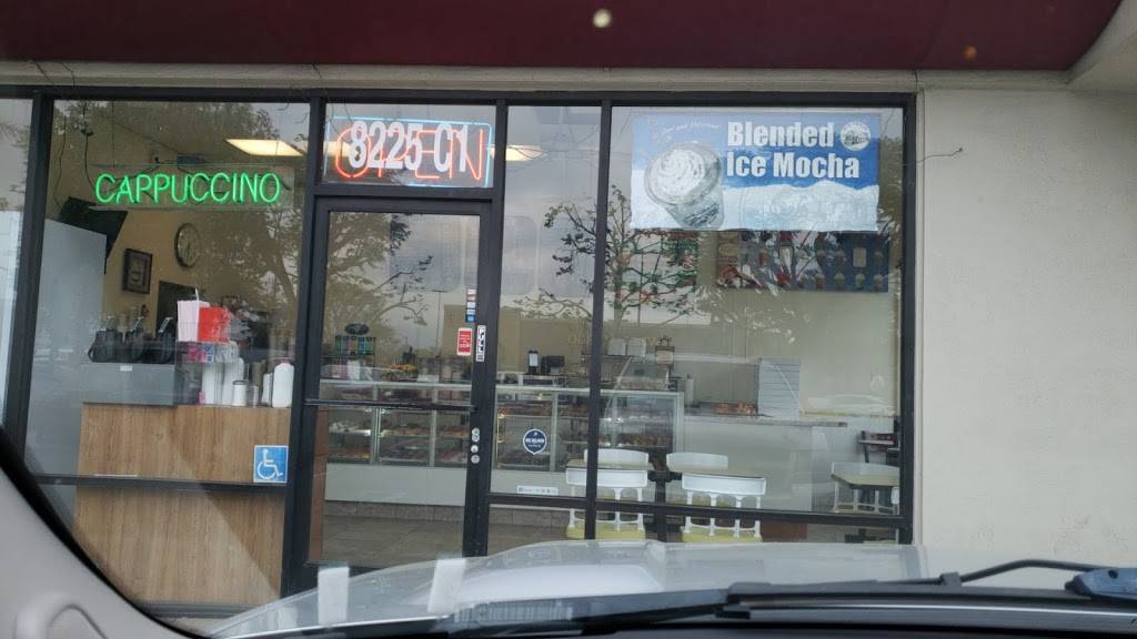 Spudnuts Donuts | bakery | 8225 Topanga Canyon Blvd, Canoga Park, CA 91304, USA | 8183485054 OR +1 818-348-5054