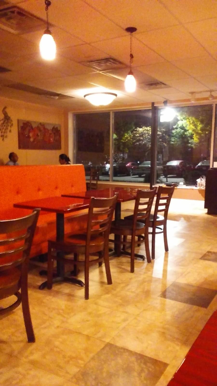 Reemas Indian Cuisine | restaurant | 607 S Illinois Ave, Carbondale, IL 62901, USA | 6184576666 OR +1 618-457-6666