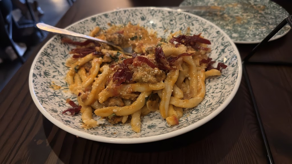 Ellas Italian Pub - Western Springs | restaurant | 4471 Lawn Ave, Western Springs, IL 60558, USA | 7085507775 OR +1 708-550-7775