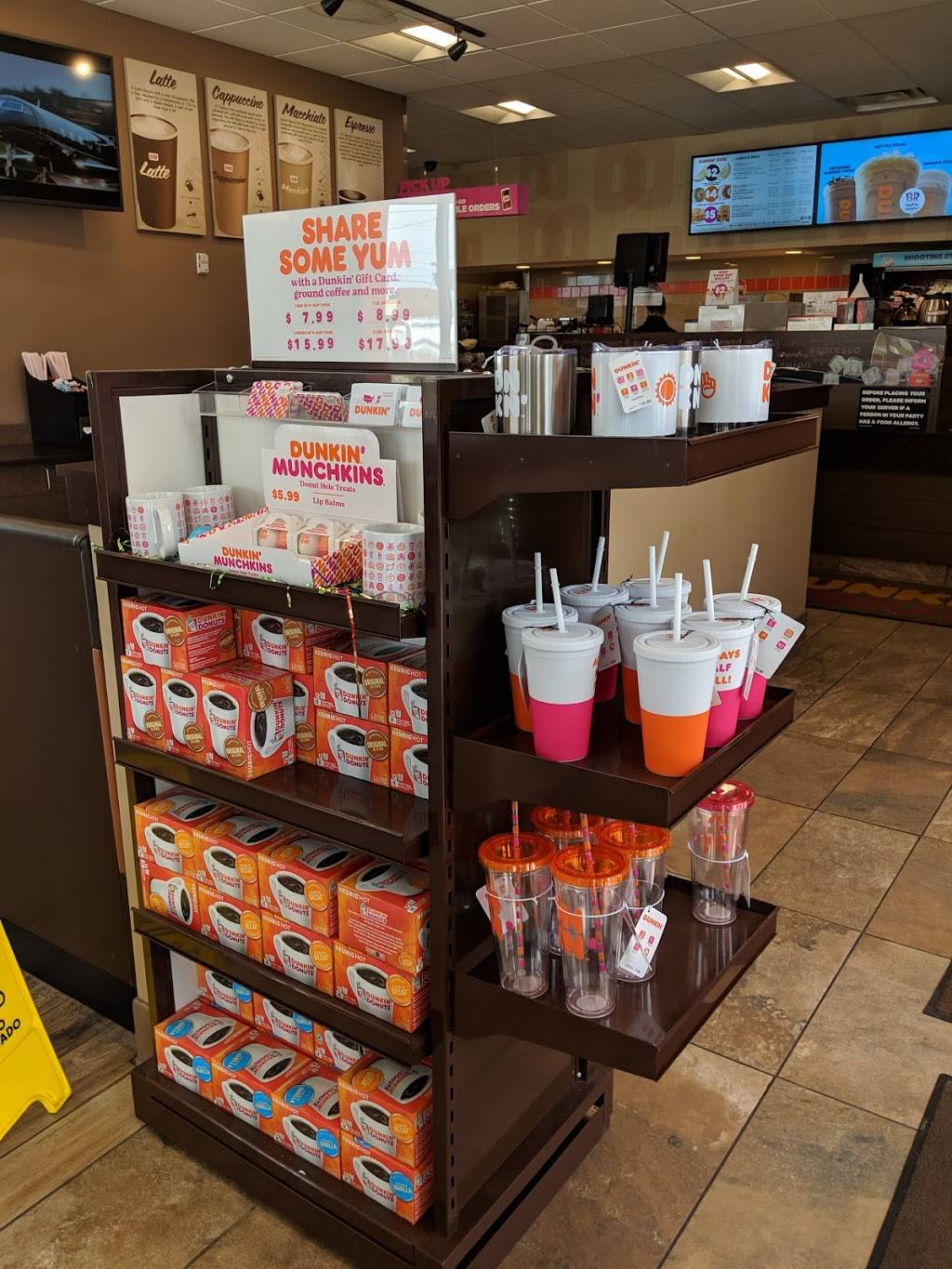 Dunkin | bakery | 1305 Boardman Poland Rd, Poland, OH 44514, USA | 3307588881 OR +1 330-758-8881